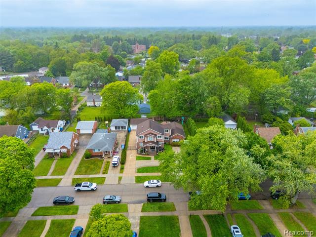 Builiding view fifty six for 7723 Hazelton, Dearborn Heights, MI. 48127