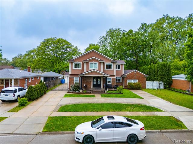 Builiding view forty nine for 7723 Hazelton, Dearborn Heights, MI. 48127