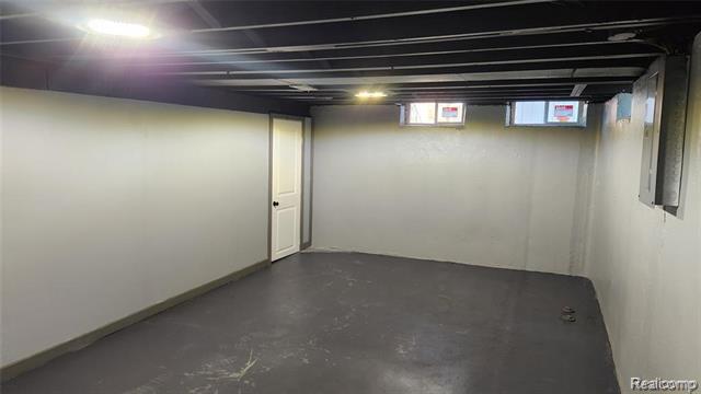 Builiding view eight for 7720 Amboy, Dearborn Heights, MI. 48127