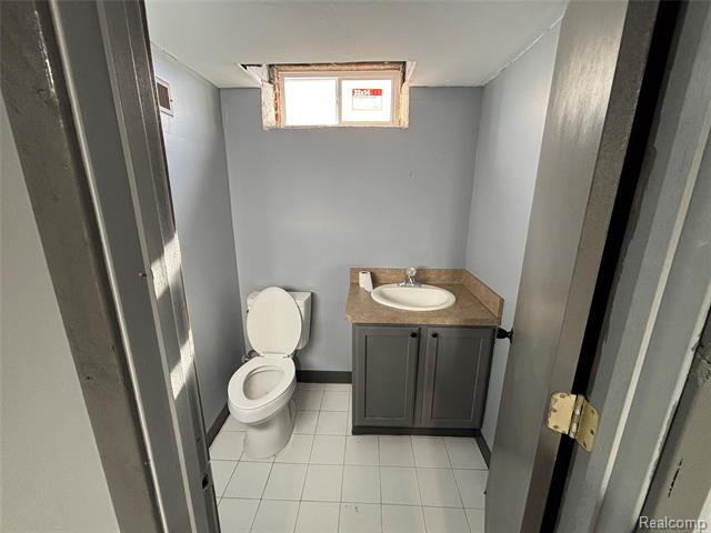 Builiding view twenty six for 7720 Amboy, Dearborn Heights, MI. 48127