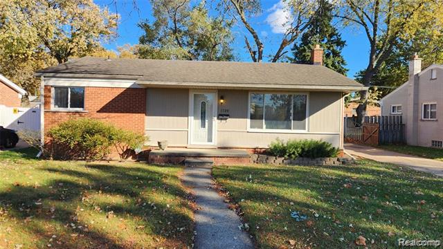 front view for 7720 Amboy, Dearborn Heights, Mi. 48127