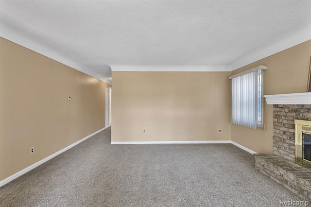 Builiding view seven for 7411 Vernon, Dearborn Heights, MI. 48127