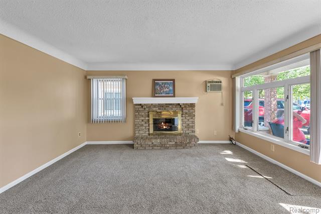 Builiding view six for 7411 Vernon, Dearborn Heights, MI. 48127