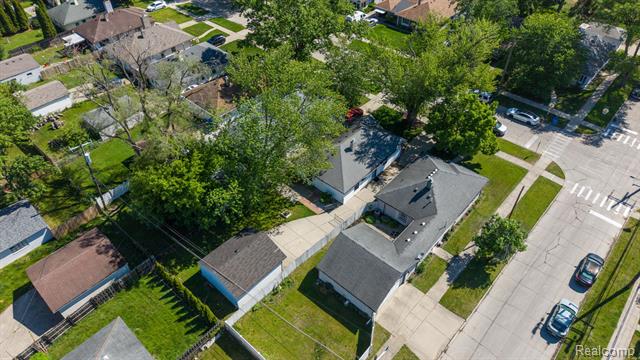 Builiding view twenty six for 7411 Vernon, Dearborn Heights, MI. 48127