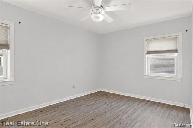 Builiding view fifteen for 7420 Drexel, Dearborn Heights, MI. 48127
