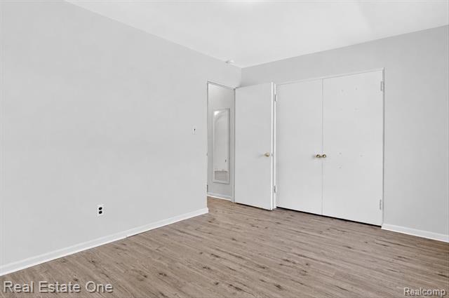 Builiding view fourteen for 7420 Drexel, Dearborn Heights, MI. 48127