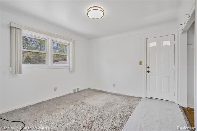 Builiding view fourteen for 7602 Highview, Dearborn Heights, MI. 48127