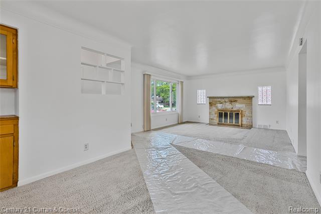 Builiding view six for 7602 Highview, Dearborn Heights, MI. 48127