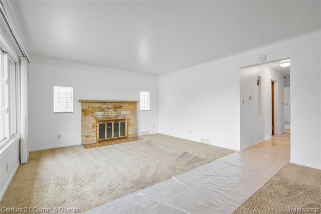 Builiding view two for 7602 Highview, Dearborn Heights, MI. 48127