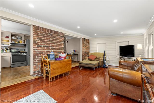 Builiding view four for 7941 Charlesworth, Dearborn Heights, MI. 48127