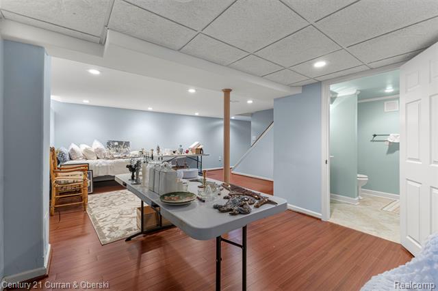 Builiding view twenty five for 7941 Charlesworth, Dearborn Heights, MI. 48127