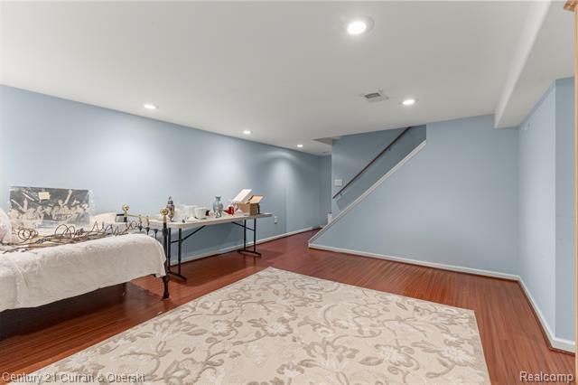 Builiding view twenty four for 7941 Charlesworth, Dearborn Heights, MI. 48127