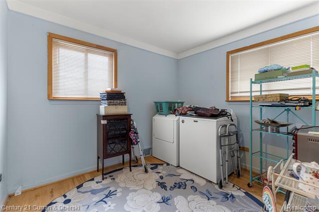 Builiding view twenty for 7941 Charlesworth, Dearborn Heights, MI. 48127