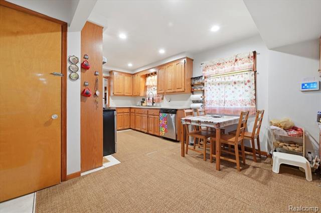 Builiding view eleven for 8271 Arnold, Dearborn Heights, MI. 48127
