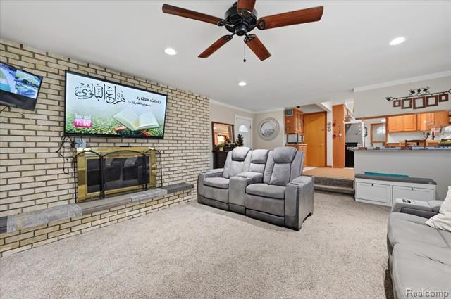 Builiding view fourteen for 8271 Arnold, Dearborn Heights, MI. 48127