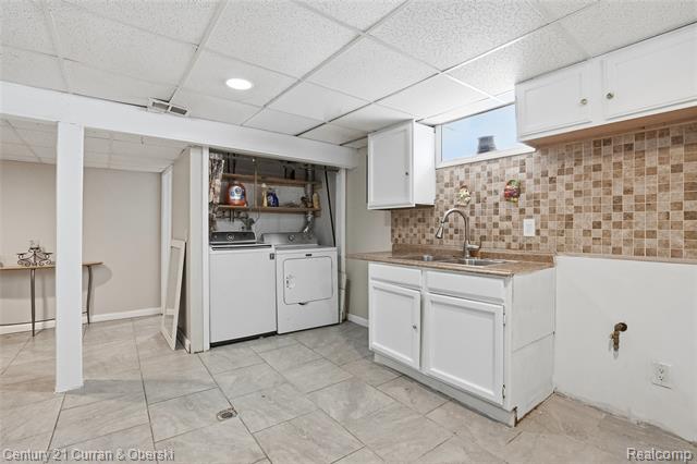 Builiding view eighteen for 8227 Riverview, Dearborn Heights, MI. 48127