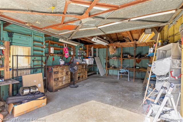 Builiding view thirty for 8227 Riverview, Dearborn Heights, MI. 48127