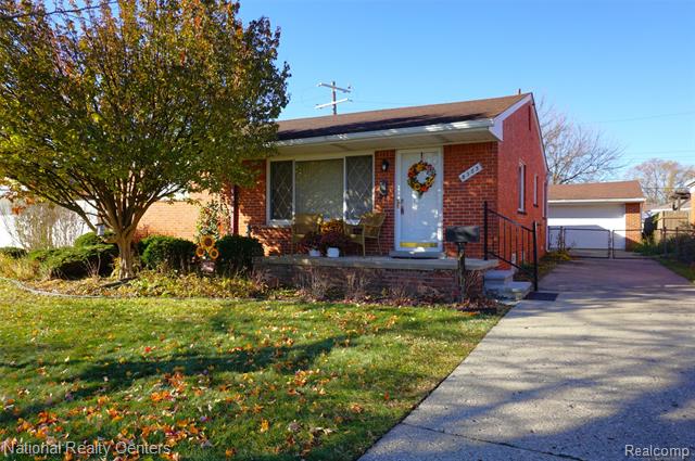 Builiding view thirty for 8563 Cavell, Westland, MI. 48185