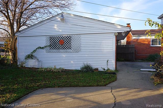 Builiding view twenty nine for 8563 Cavell, Westland, MI. 48185