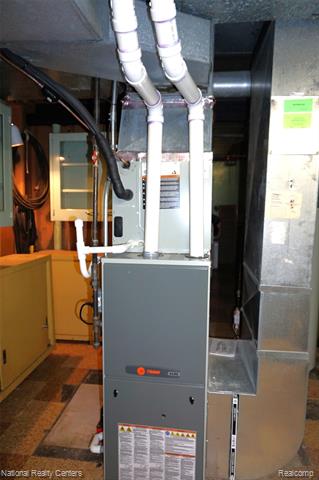 Builiding view twenty three for 8563 Cavell, Westland, MI. 48185