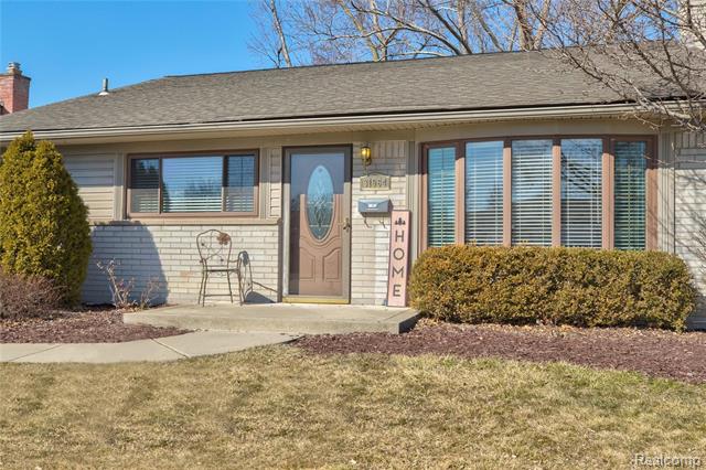 front view for 31064 Stephen, Westland, Mi. 48185