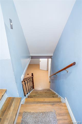 Builiding view nineteen for 8467 Riverview, Dearborn Heights, MI. 48127