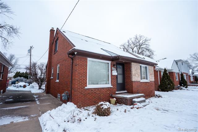 Builiding view one for 8467 Riverview, Dearborn Heights, MI. 48127