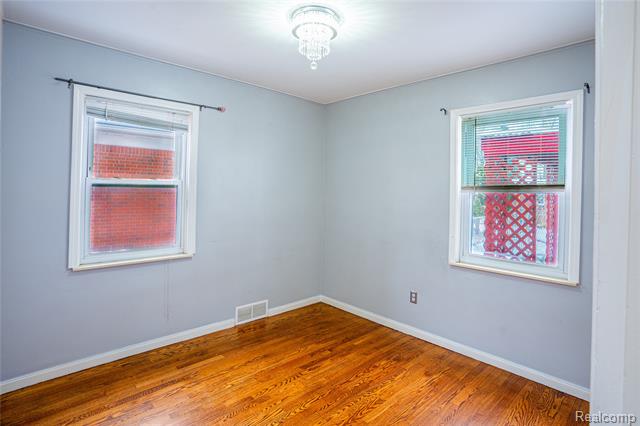 Builiding view thirteen for 8467 Riverview, Dearborn Heights, MI. 48127