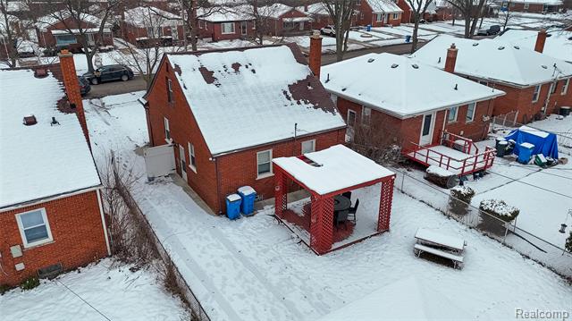 Builiding view thirty four for 8467 Riverview, Dearborn Heights, MI. 48127