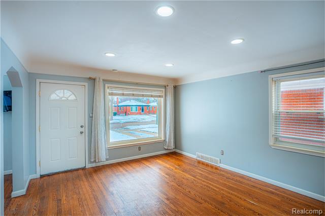 Builiding view three for 8467 Riverview, Dearborn Heights, MI. 48127