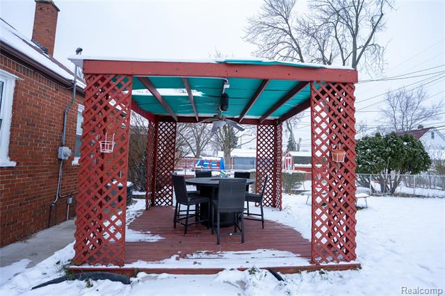 Builiding view twenty six for 8467 Riverview, Dearborn Heights, MI. 48127