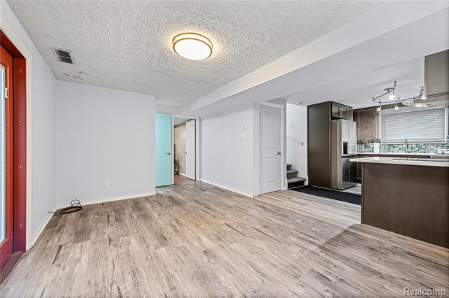 Builiding view eight for 31015 Mackenzie, Westland, MI. 48185