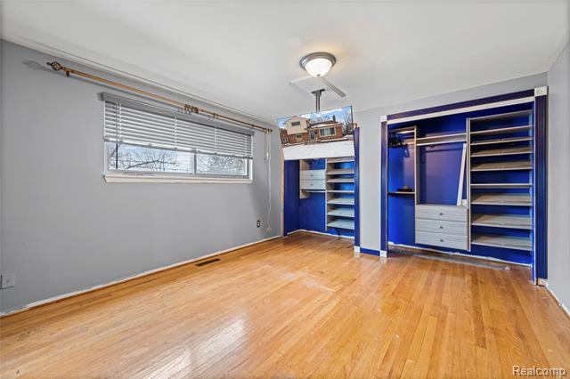 Builiding view fourteen for 31015 Mackenzie, Westland, MI. 48185