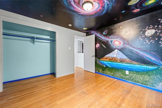 Builiding view thirteen for 31015 Mackenzie, Westland, MI. 48185