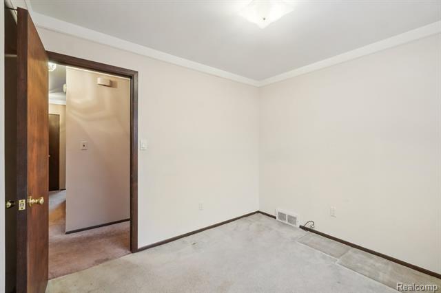 Builiding view eighteen for 28312 Mackenzie, Westland, MI. 48185