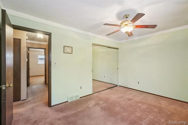 Builiding view fifteen for 28312 Mackenzie, Westland, MI. 48185