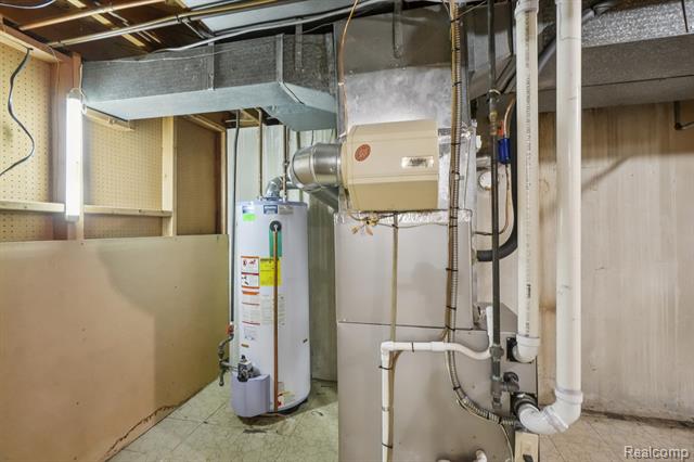 Builiding view twenty five for 28312 Mackenzie, Westland, MI. 48185