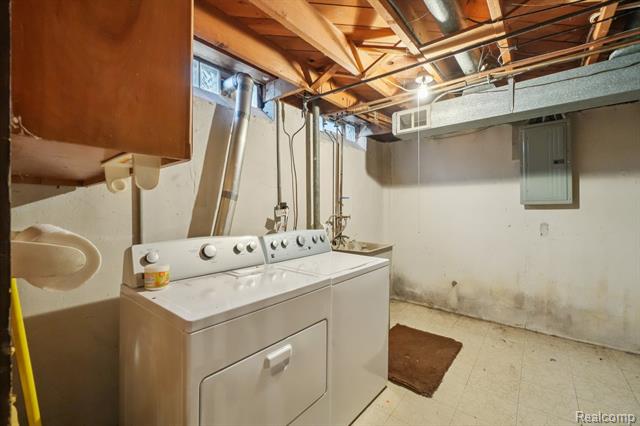 Builiding view twenty four for 28312 Mackenzie, Westland, MI. 48185