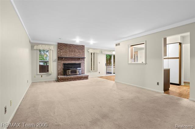 Builiding view eight for 25134 Ann Arbor Tr, Dearborn Heights, MI. 48127