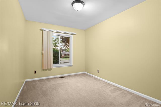 Builiding view eighteen for 25134 Ann Arbor Tr, Dearborn Heights, MI. 48127