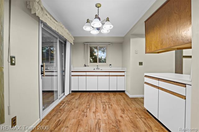 Builiding view eleven for 25134 Ann Arbor Tr, Dearborn Heights, MI. 48127