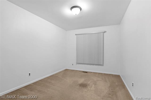 Builiding view sixteen for 25134 Ann Arbor Tr, Dearborn Heights, MI. 48127