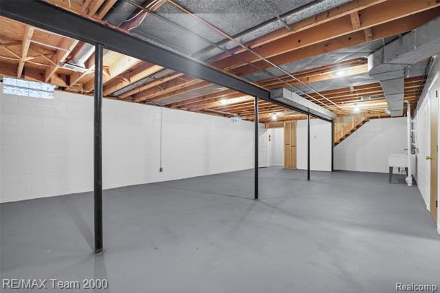 Builiding view twenty six for 25134 Ann Arbor Tr, Dearborn Heights, MI. 48127