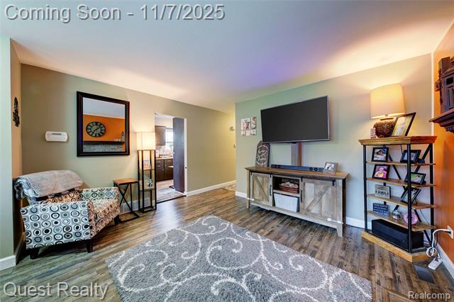 Builiding view five for 9013 Oporto, Livonia, MI. 48150