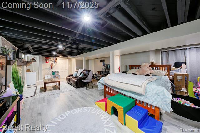 Builiding view twenty six for 9013 Oporto, Livonia, MI. 48150