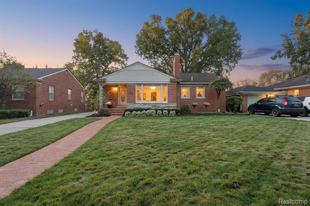 front view for 31171 Grandon, Livonia, Mi. 48150