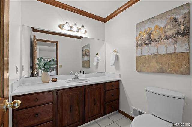 Builiding view eighteen for 10408 Wellington, Plymouth, MI. 48170