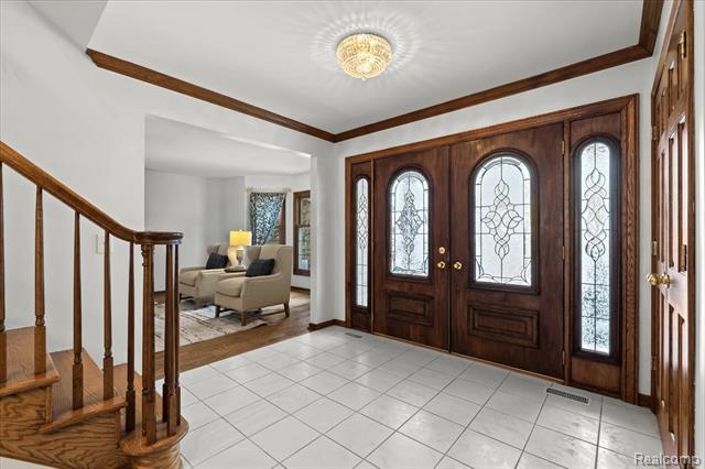 Builiding view nineteen for 10408 Wellington, Plymouth, MI. 48170