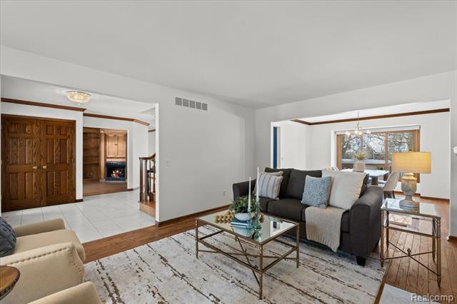 Builiding view ten for 10408 Wellington, Plymouth, MI. 48170