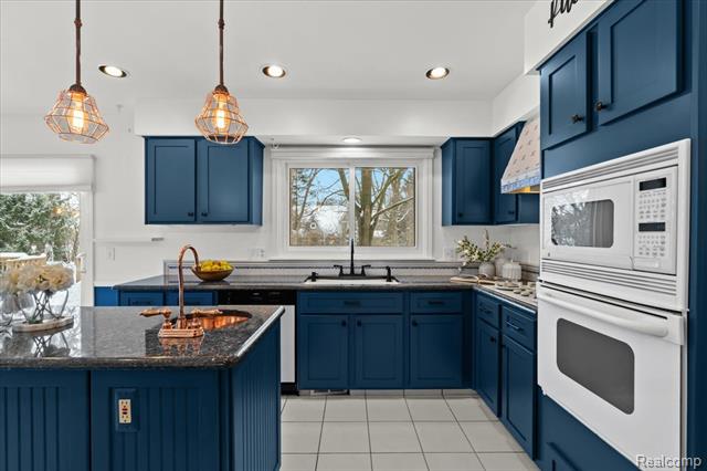 Builiding view thirteen for 10408 Wellington, Plymouth, MI. 48170